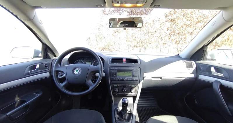 Skoda Octavia cena 14900 przebieg: 235000, rok produkcji 2006 z Annopol małe 407